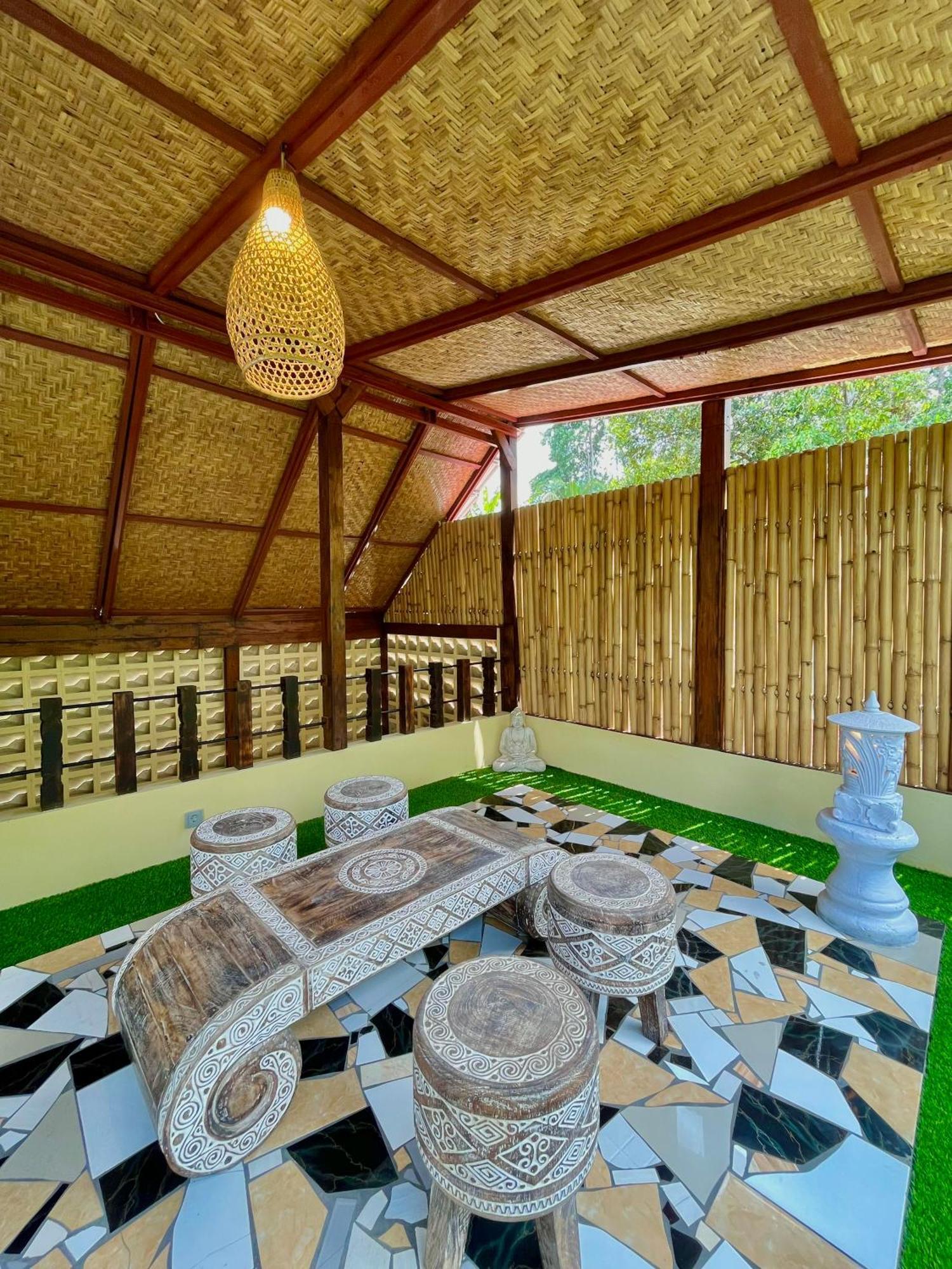 Готель Bamboo Oasis Убуд Екстер'єр фото